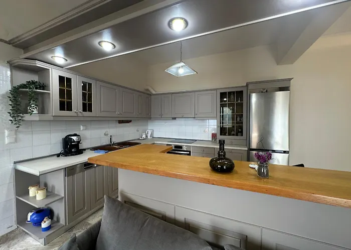 Holiday home Pinelopi *